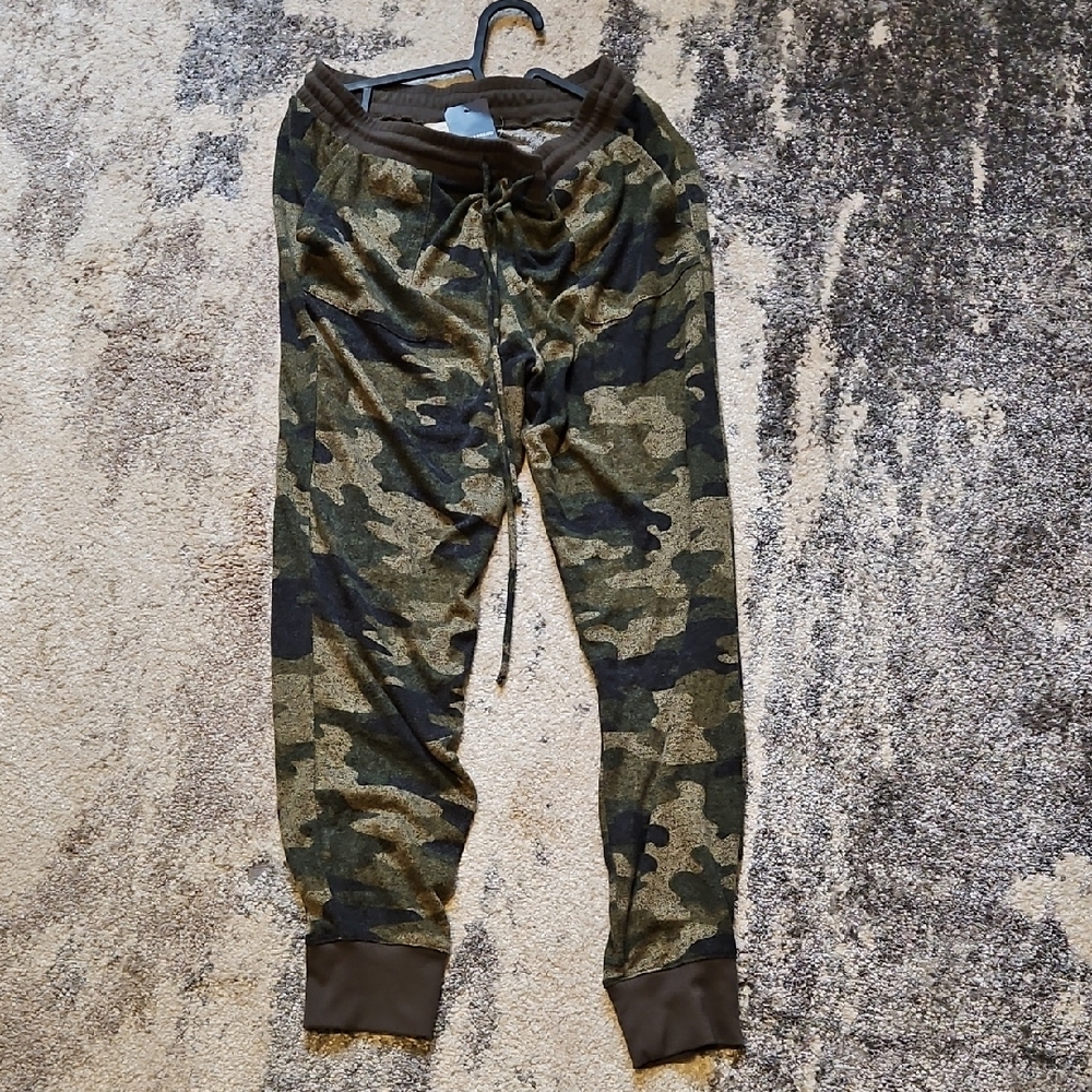 Lucky Brand Camouflage Track Pants in Green and Brown